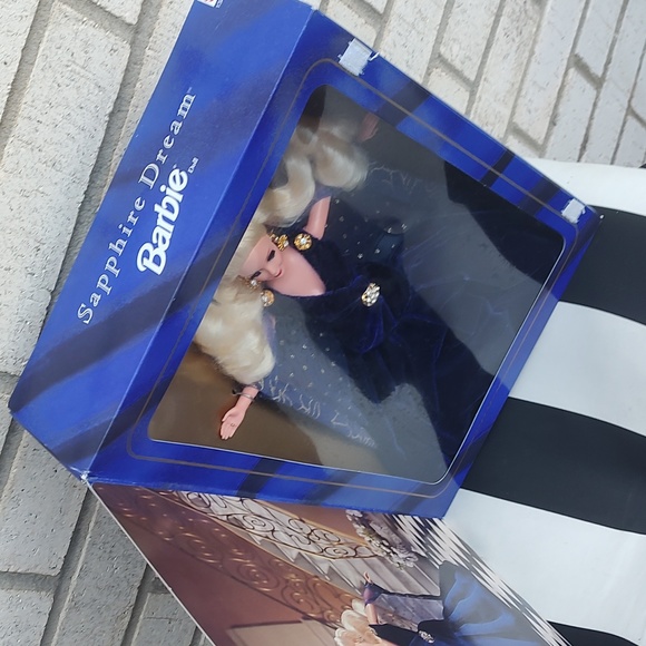 SAPPHIRE DREAM BARBIE/1995 - Picture 7 of 12